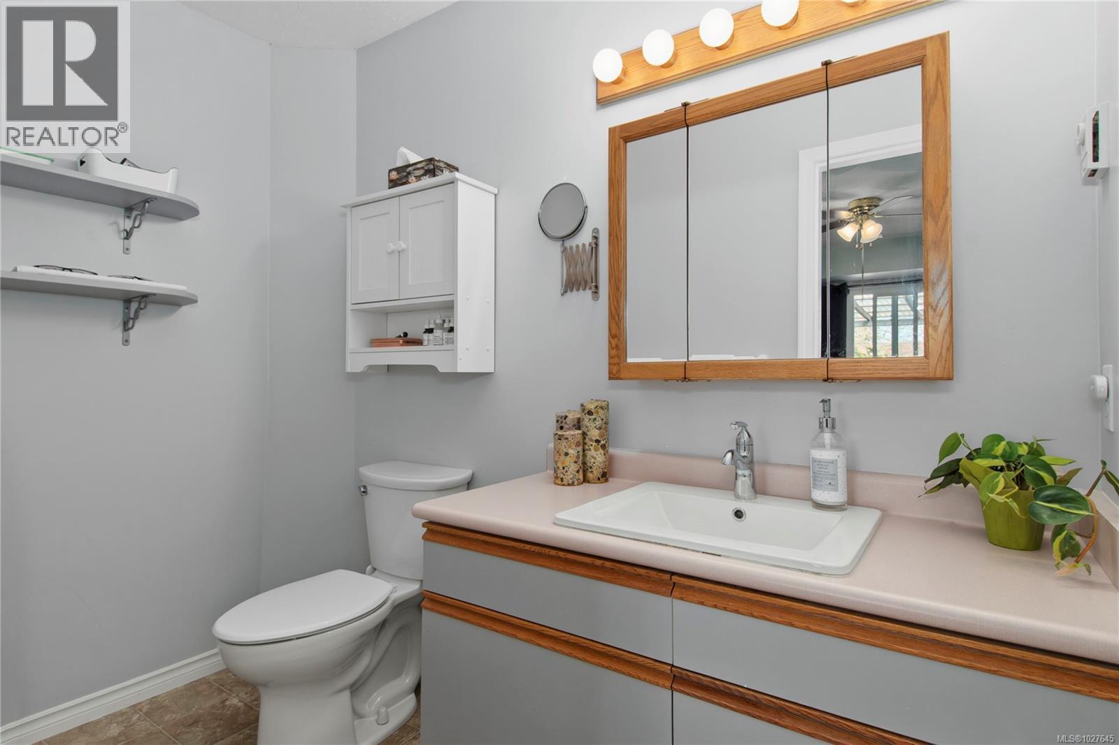 708 Georgia Dr, Campbell River, British Columbia  V9H 1R8 - Photo 18 - 1027645