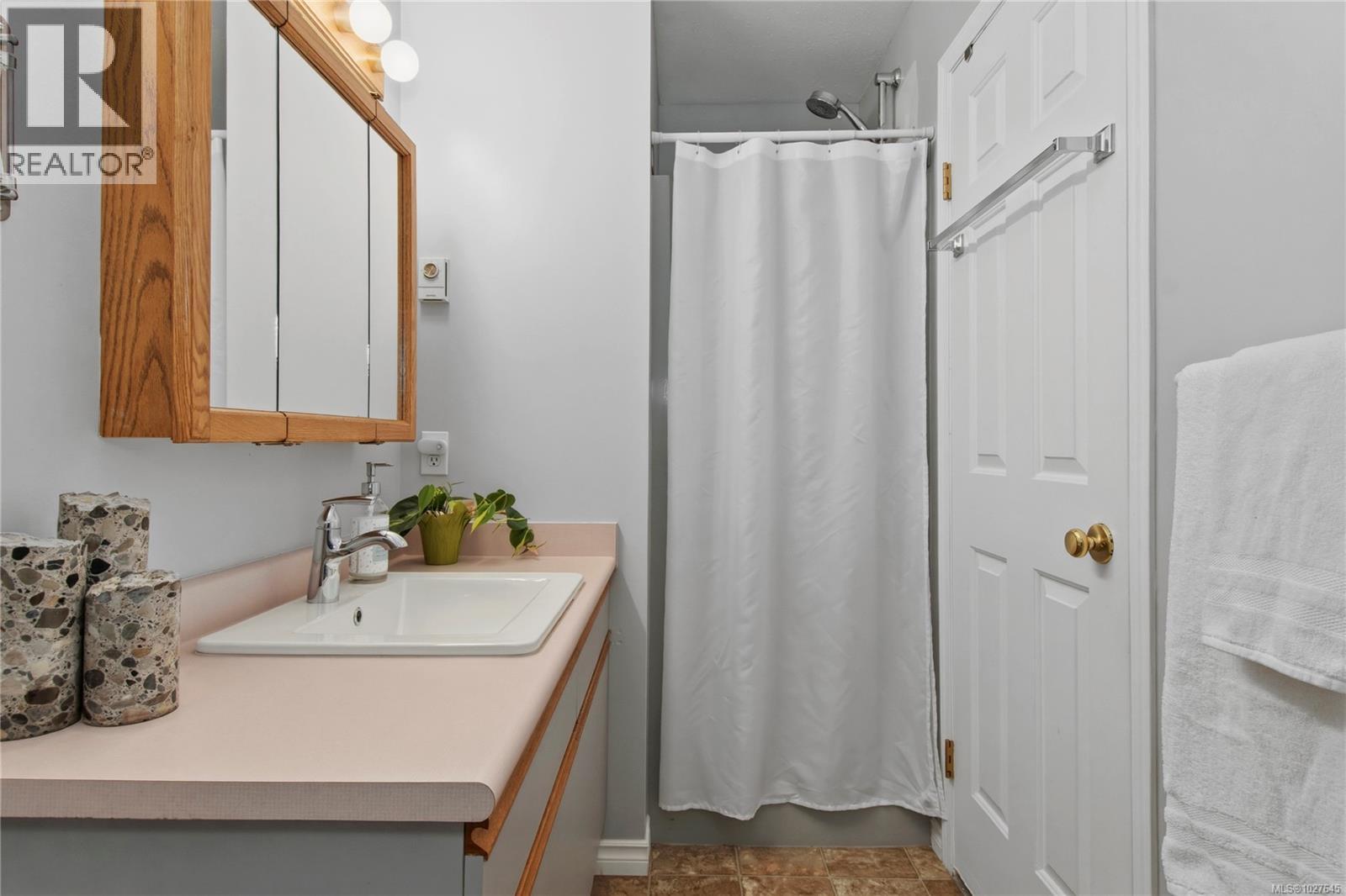 708 Georgia Dr, Campbell River, British Columbia  V9H 1R8 - Photo 19 - 1027645