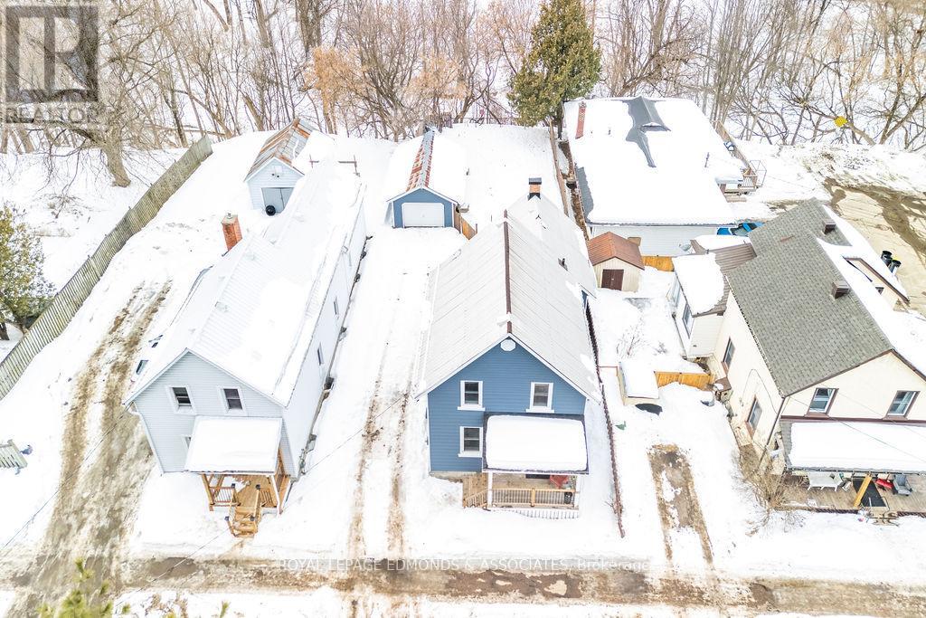 408 Moffat Street, Pembroke, Ontario  K8A 3X9 - Photo 2 - X12845756