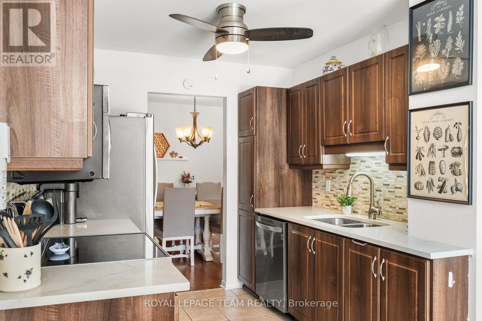 211 Longshire Circle, Ottawa, Ontario  K2J 4K8 - Photo 10 - X12845508