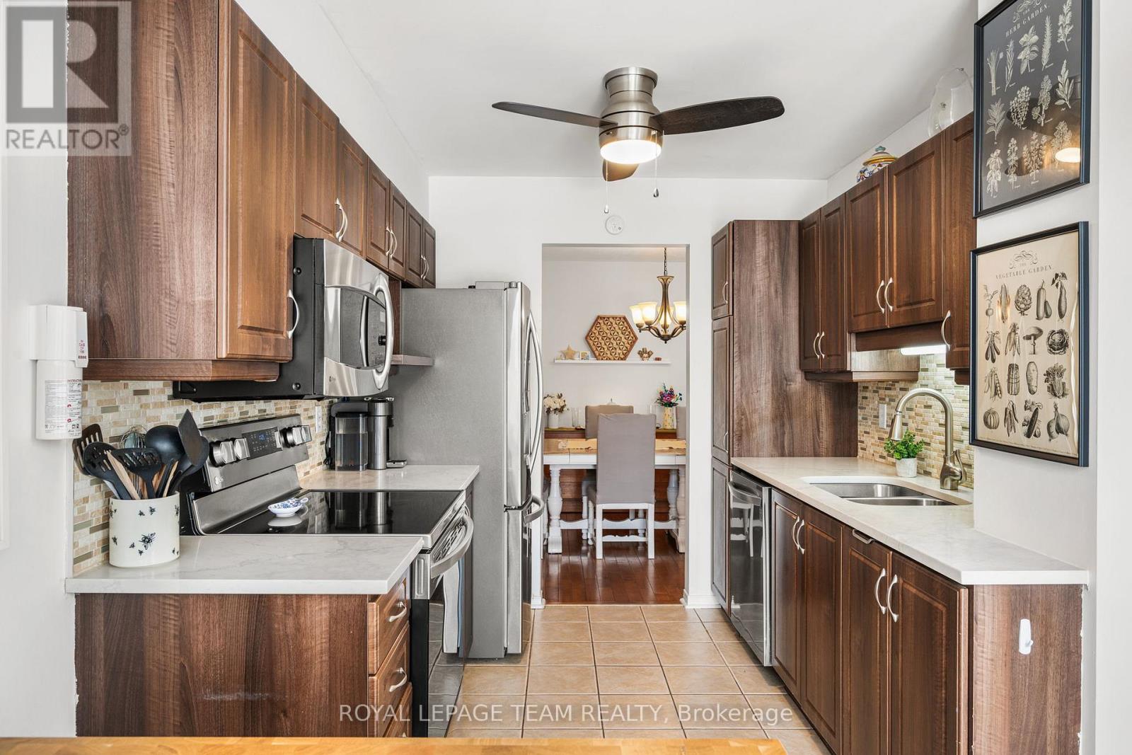 211 Longshire Circle, Ottawa, Ontario  K2J 4K8 - Photo 11 - X12845508