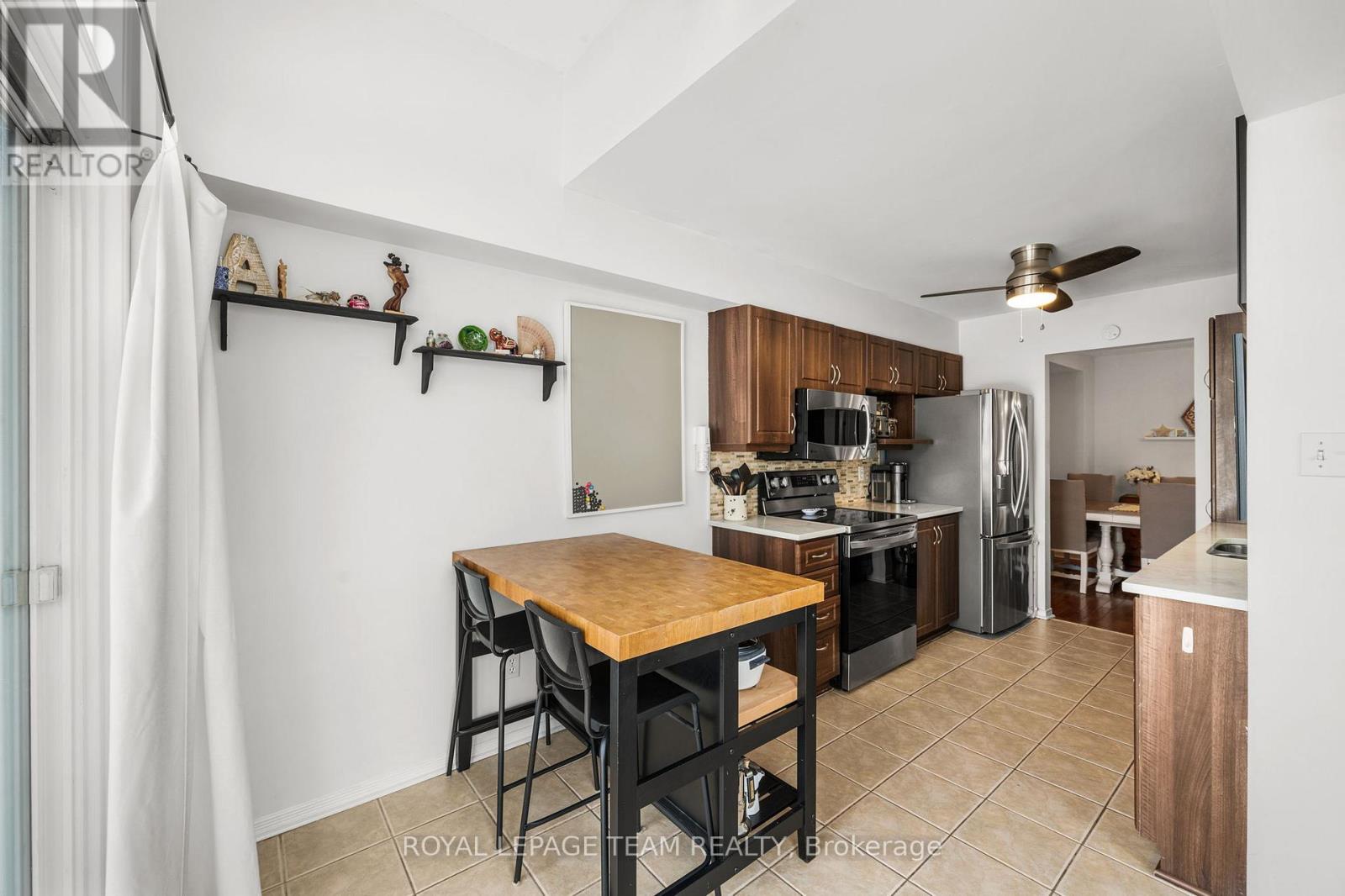 211 Longshire Circle, Ottawa, Ontario  K2J 4K8 - Photo 12 - X12845508