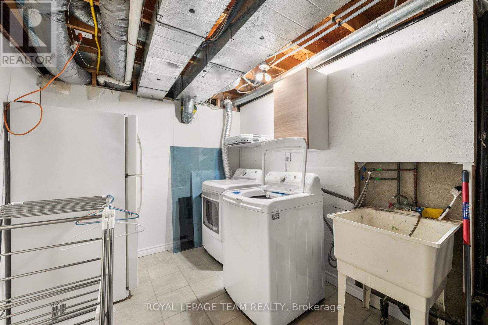 211 Longshire Circle, Ottawa, Ontario  K2J 4K8 - Photo 32 - X12845508