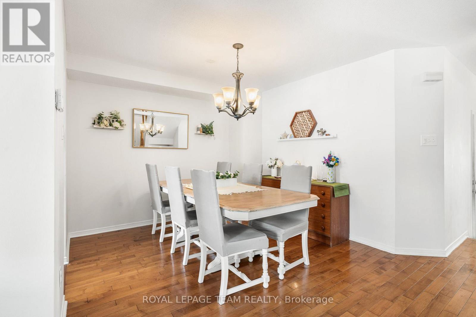 211 Longshire Circle, Ottawa, Ontario  K2J 4K8 - Photo 7 - X12845508