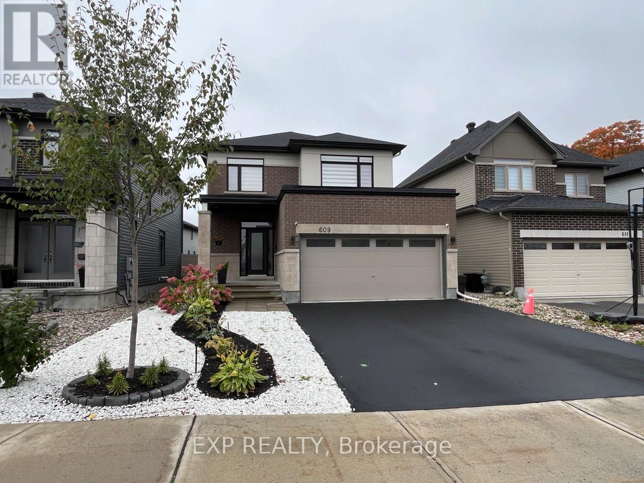 609 PUTNEY CRESCENT, Ottawa, Ontario