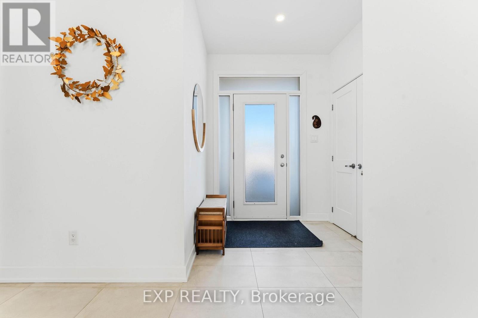 609 Putney Crescent, Ottawa, Ontario  K1S 1N4 - Photo 4 - X12845676