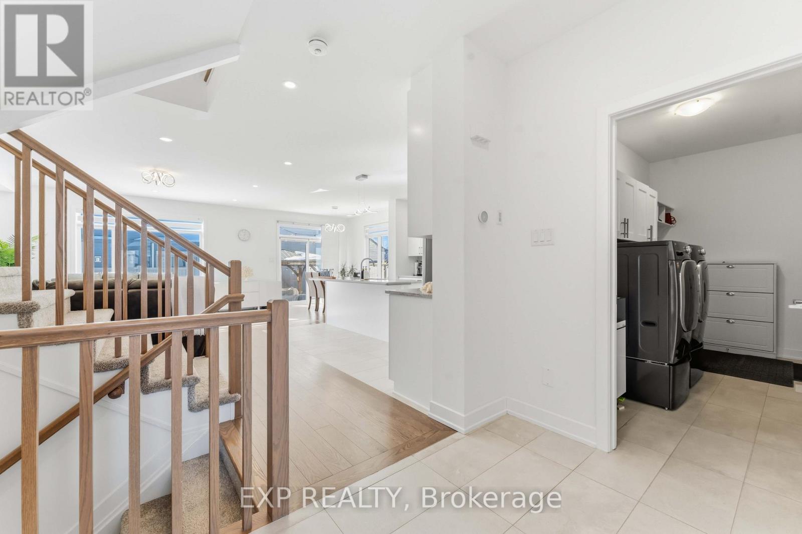 609 Putney Crescent, Ottawa, Ontario  K1S 1N4 - Photo 6 - X12845676