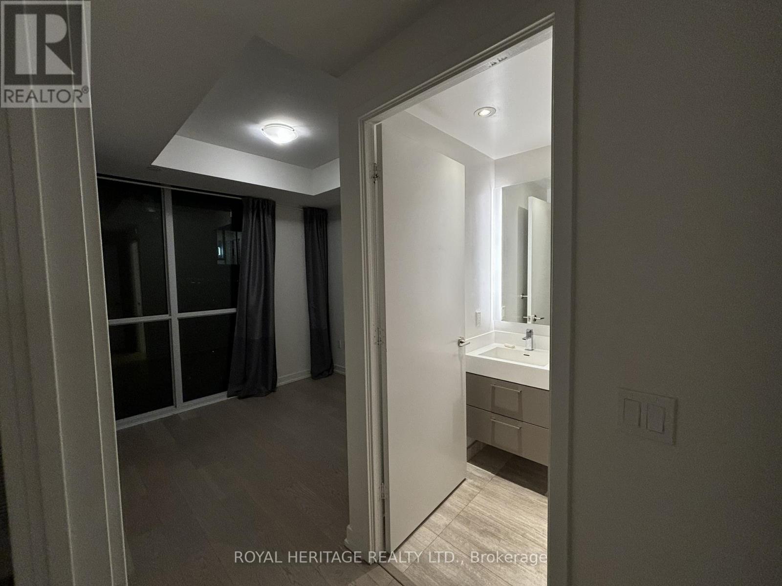 4501 - 1 Yorkville Avenue, Toronto, Ontario  M4W 0B1 - Photo 4 - C12845380