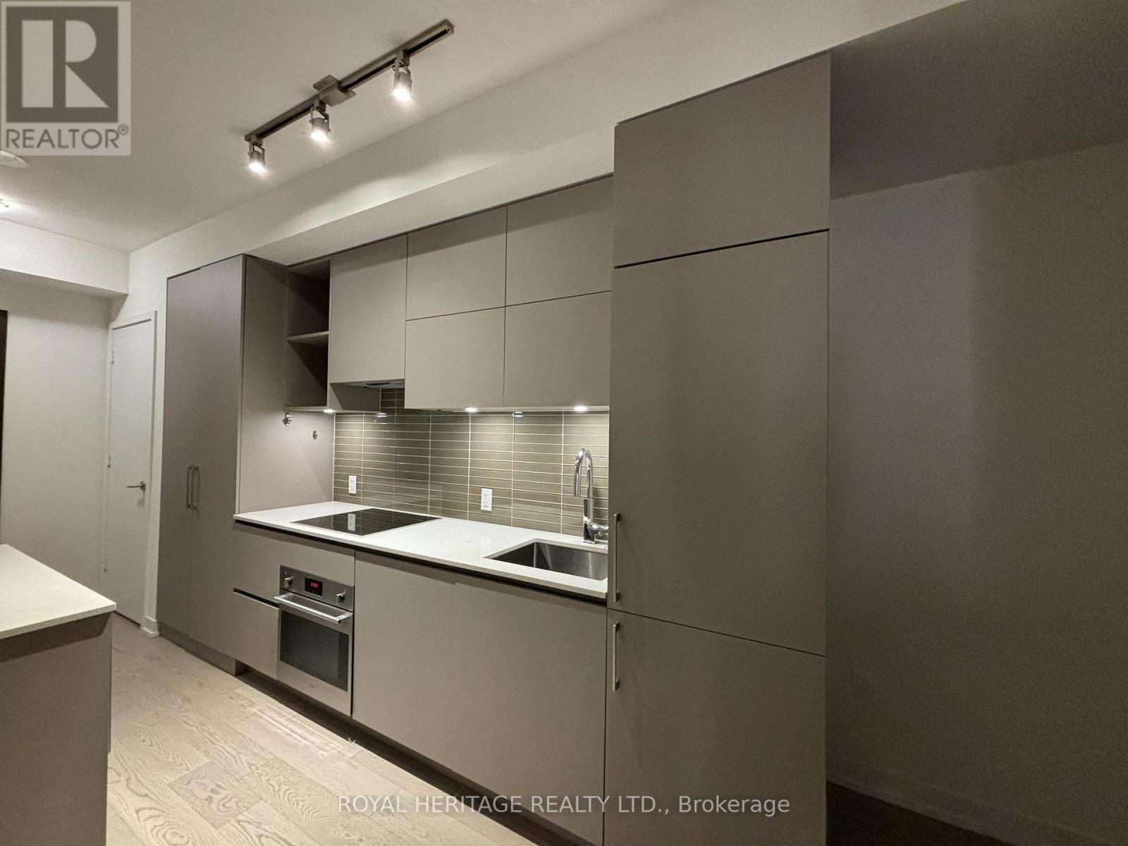 4501 - 1 Yorkville Avenue, Toronto, Ontario  M4W 0B1 - Photo 2 - C12845380