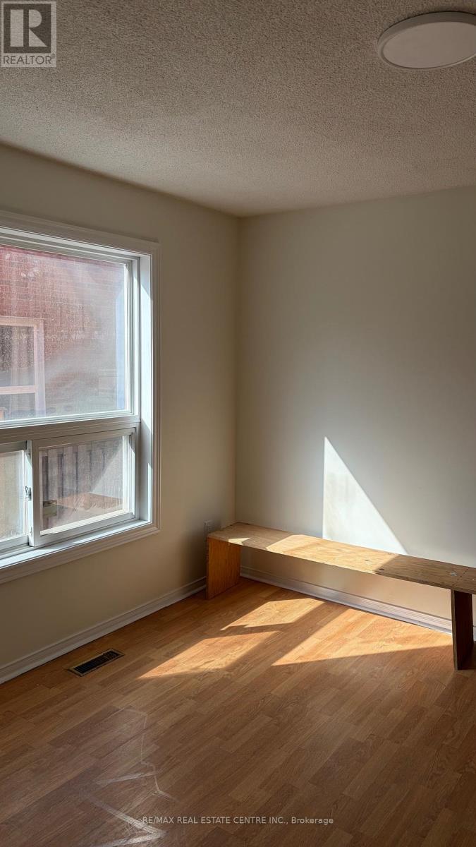 53 Thorntree Crescent, Brampton, Ontario  L6Y 3Y1 - Photo 15 - W12793360