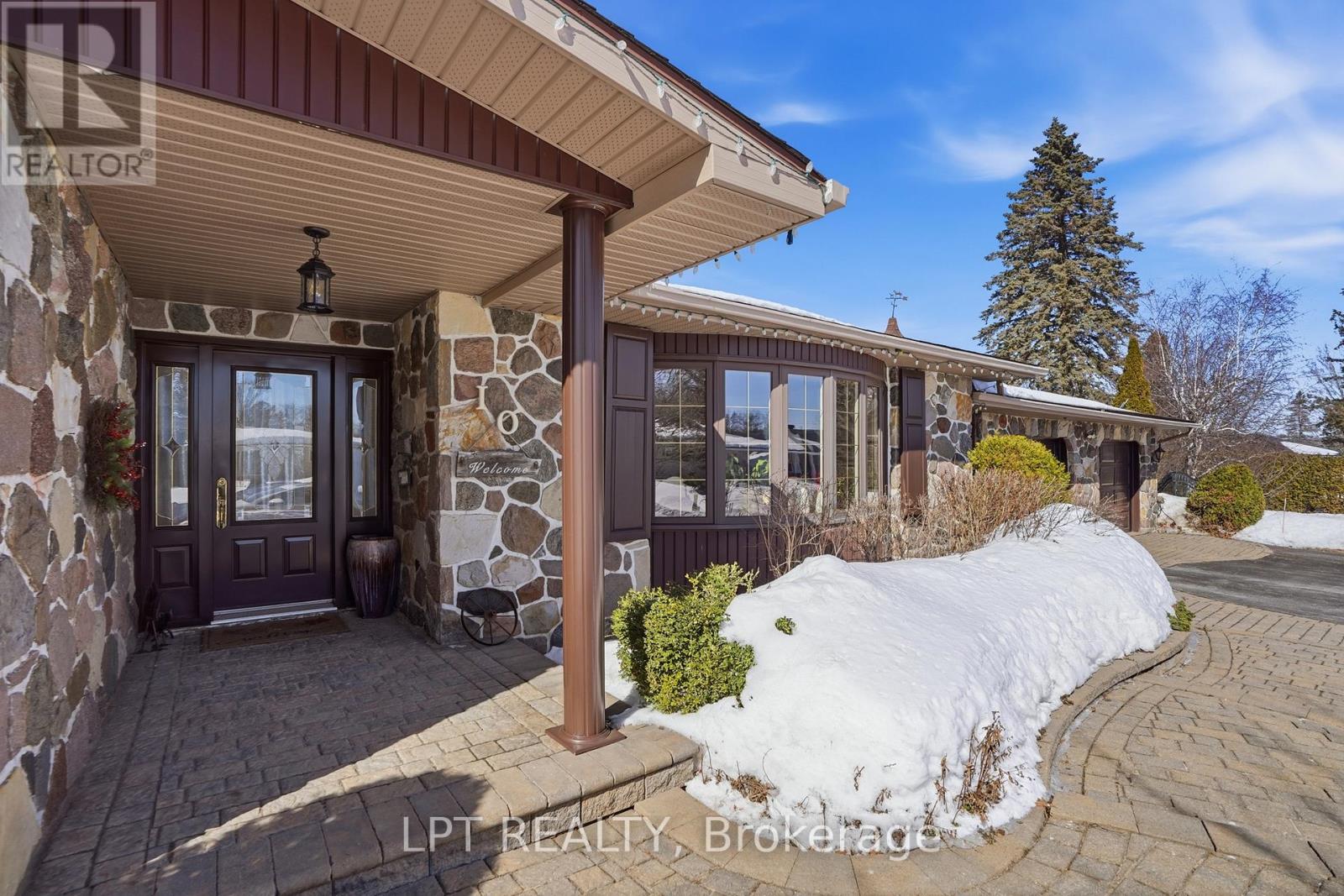 10 Orchard Street, Hawkesbury, Ontario  K6A 2V7 - Photo 11 - X12845060