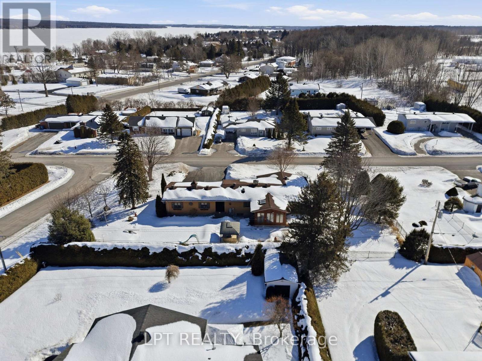 10 Orchard Street, Hawkesbury, Ontario  K6A 2V7 - Photo 45 - X12845060
