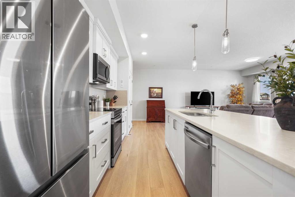 1203, 42 Cranbrook Gardens Se, Calgary, Alberta  T3M 3P9 - Photo 5 - A2288167