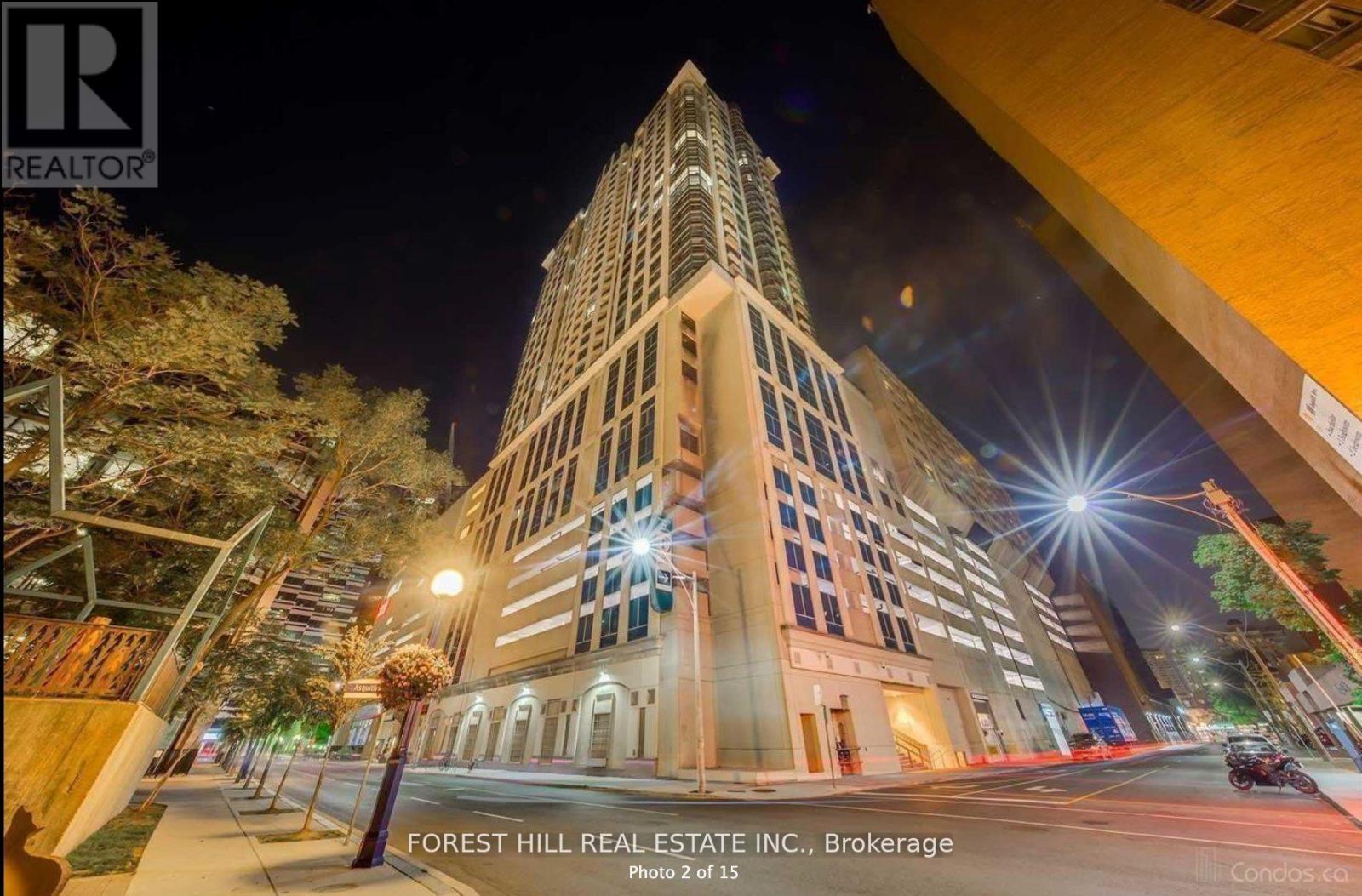 2201 - 8 PARK ROAD, Toronto, Ontario