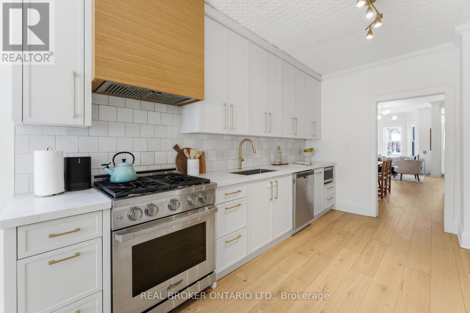 360 Wellesley Street E, Toronto, Ontario  M4X 1H4 - Photo 12 - C12845628