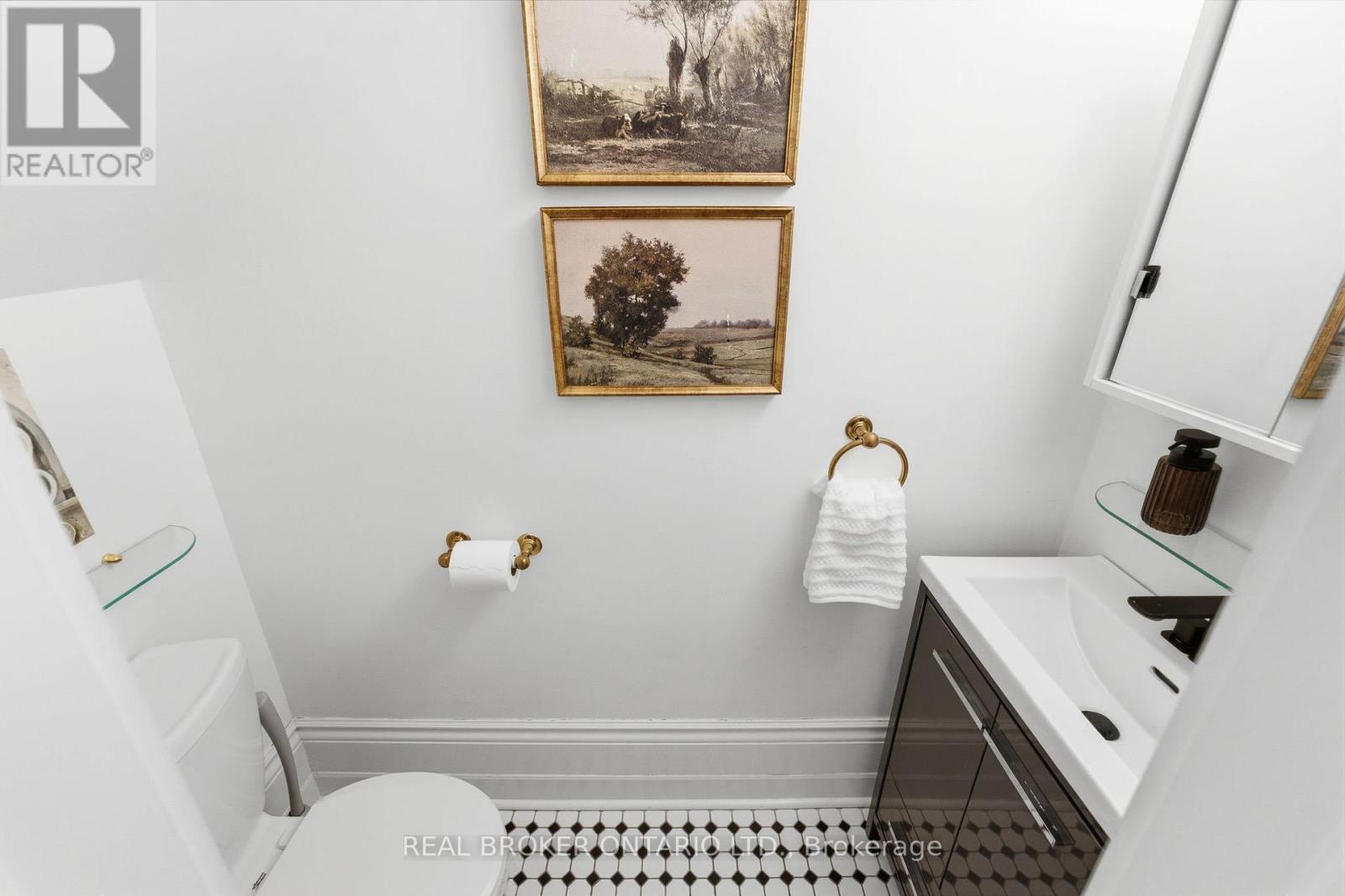 360 Wellesley Street E, Toronto, Ontario  M4X 1H4 - Photo 18 - C12845628