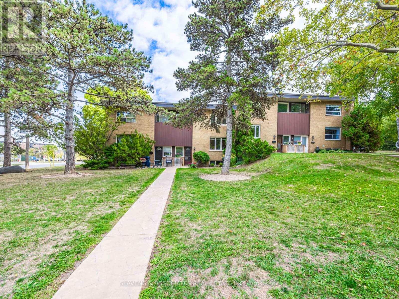 4 Burdock Lane, Toronto, Ontario  M3C 2G5 - Photo 2 - C12845662