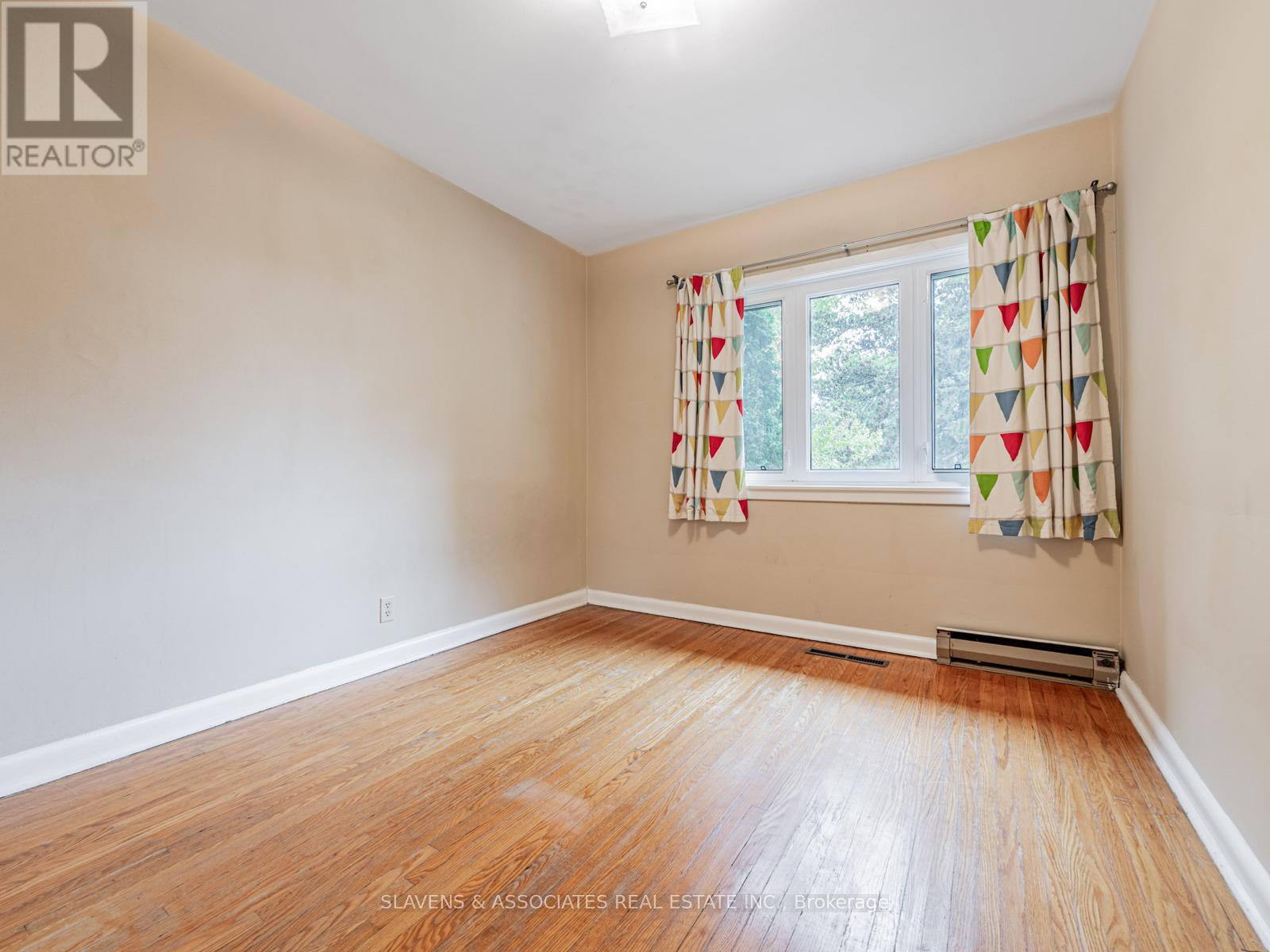 4 Burdock Lane, Toronto, Ontario  M3C 2G5 - Photo 20 - C12845662