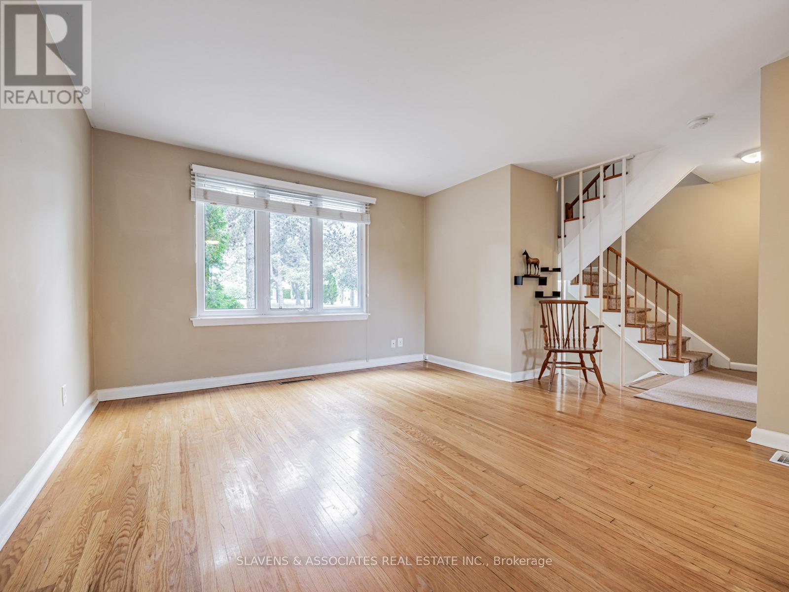 4 Burdock Lane, Toronto, Ontario  M3C 2G5 - Photo 3 - C12845662