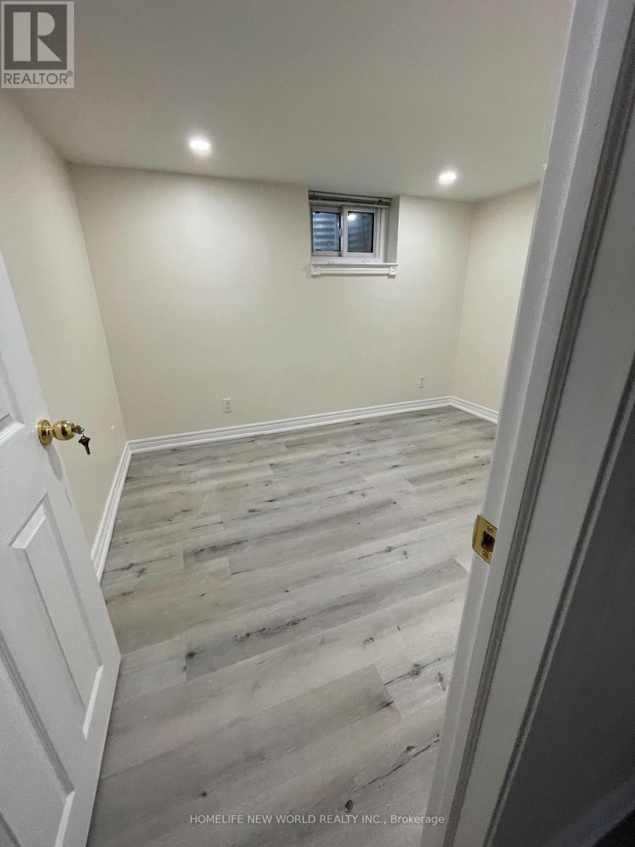 Bsmt - 26 Lucifer Drive, Toronto, Ontario  M2J 3Z9 - Photo 8 - C12845664