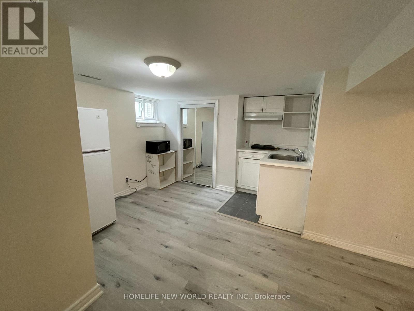 Bsmt - 26 Lucifer Drive, Toronto, Ontario  M2J 3Z9 - Photo 9 - C12845664