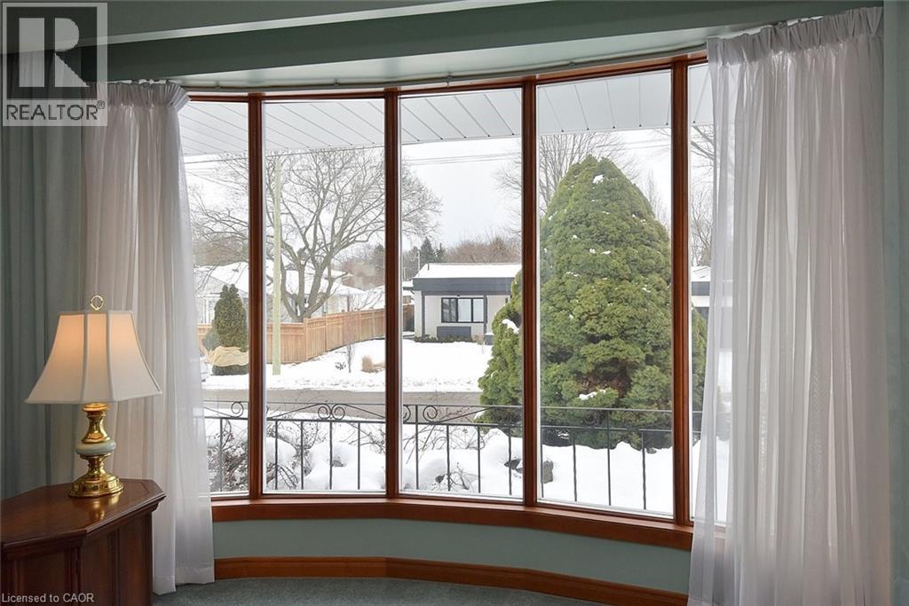 23 Lynndale Drive, Dundas, Ontario  L9H 3L4 - Photo 6 - 40793967