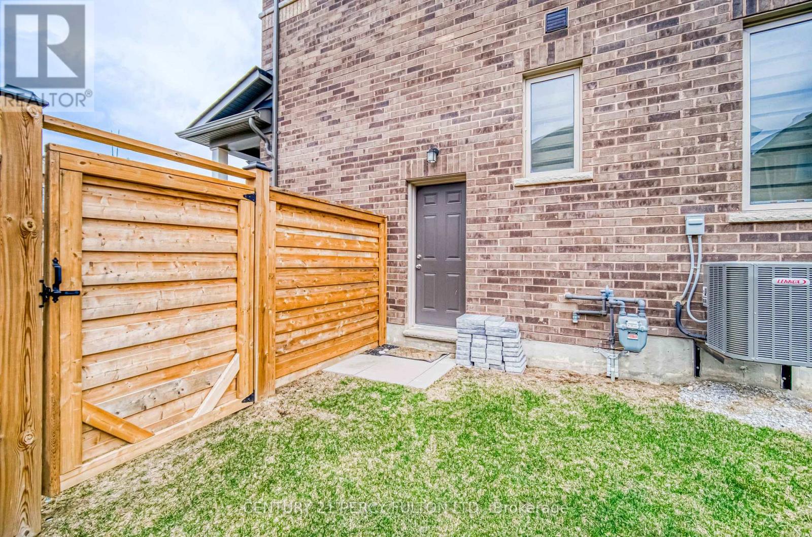 13 Toulouse Street, Whitby, Ontario  L1P 0J2 - Photo 35 - E12845652