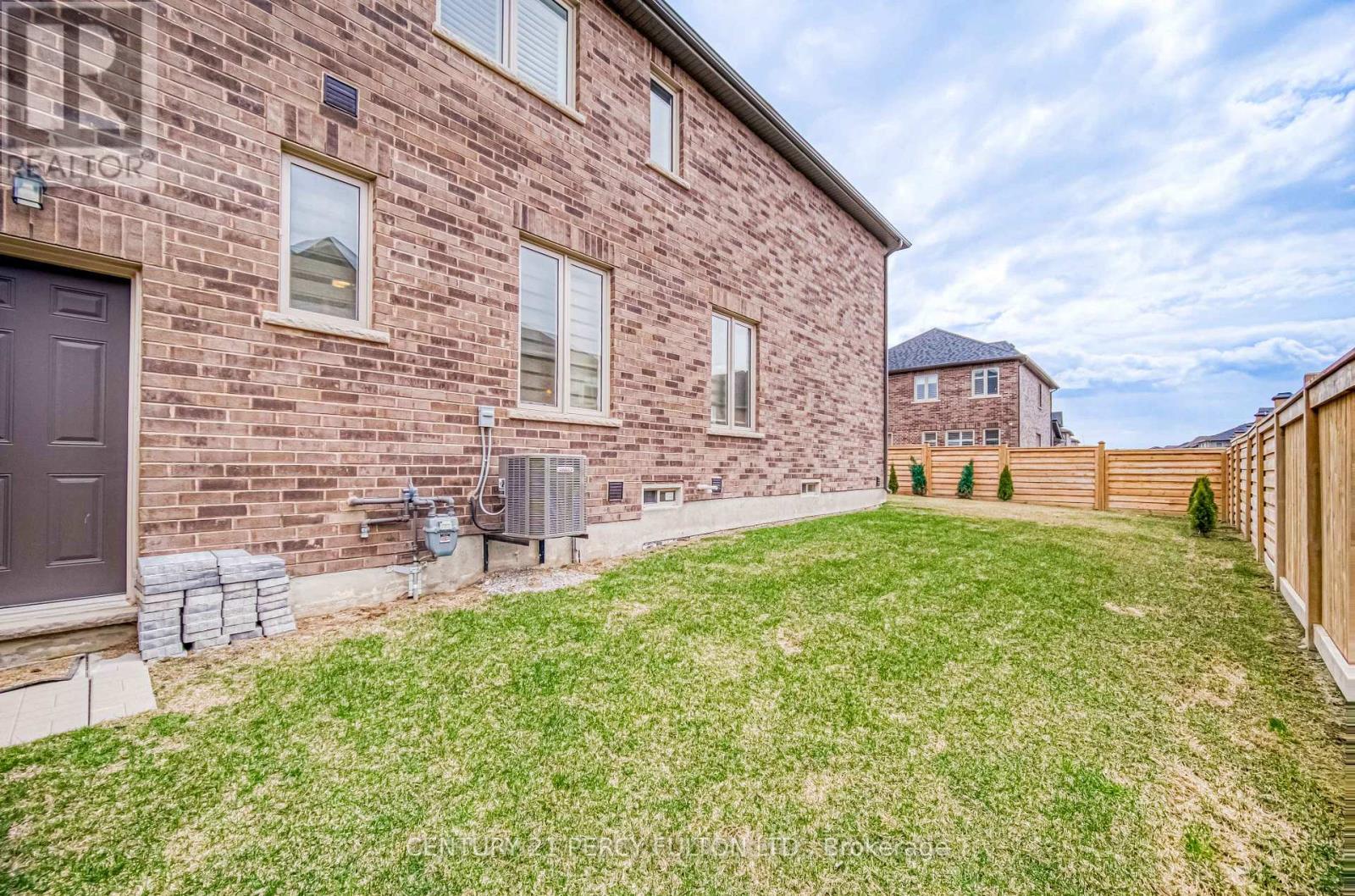 13 Toulouse Street, Whitby, Ontario  L1P 0J2 - Photo 36 - E12845652