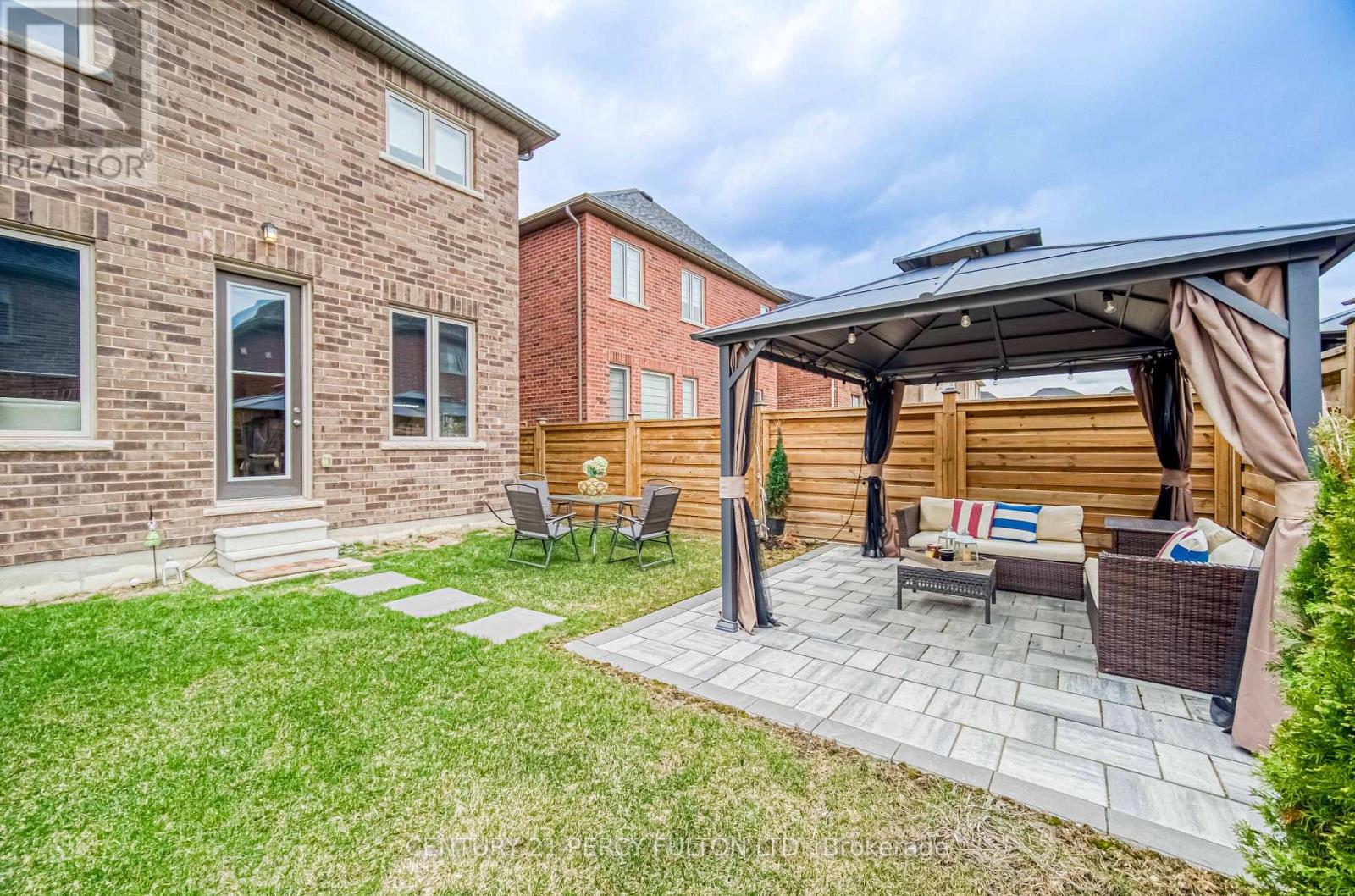 13 Toulouse Street, Whitby, Ontario  L1P 0J2 - Photo 39 - E12845652