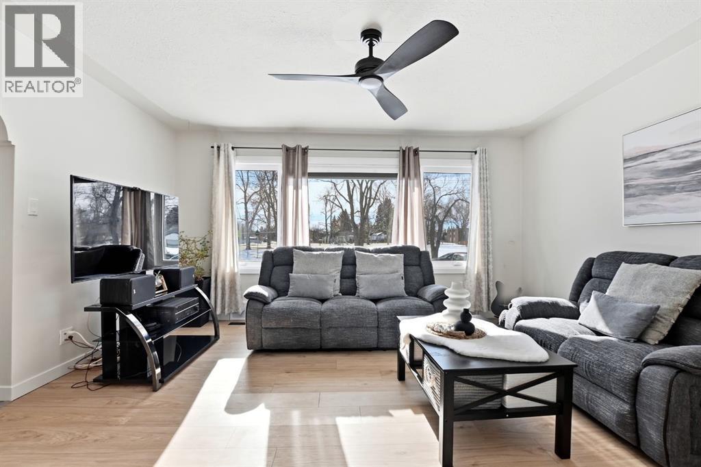 4006 51 Street, Red Deer, Alberta  T4N 1Z3 - Photo 6 - A2289687