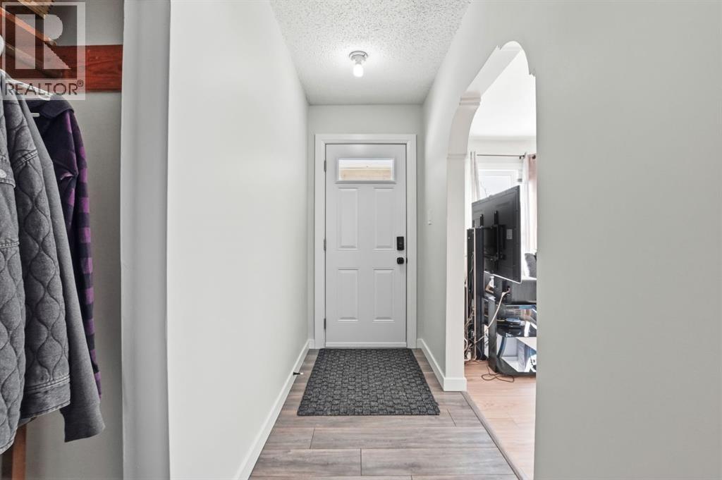 4006 51 Street, Red Deer, Alberta  T4N 1Z3 - Photo 4 - A2289687