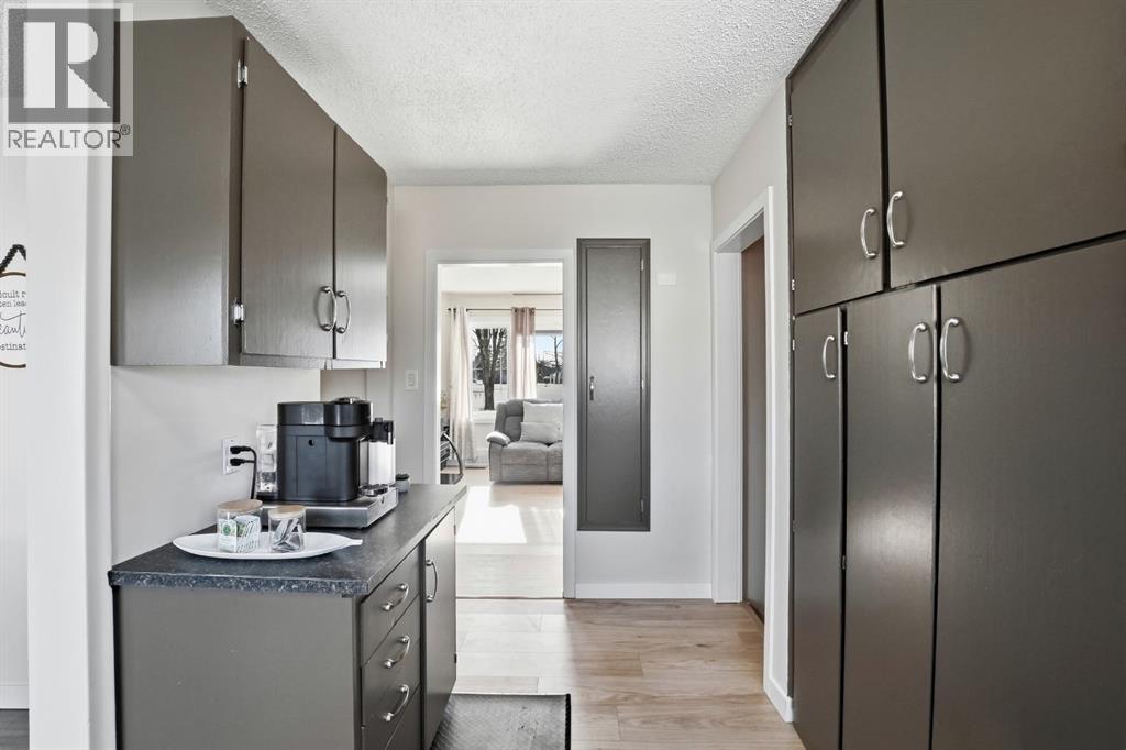 4006 51 Street, Red Deer, Alberta  T4N 1Z3 - Photo 9 - A2289687