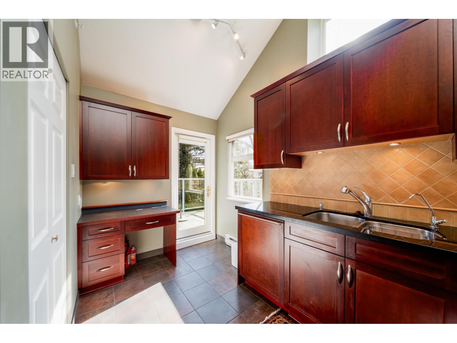 Ph3 865 W 15 Avenue, Vancouver, British Columbia  V5Z 1R8 - Photo 28 - R3095733