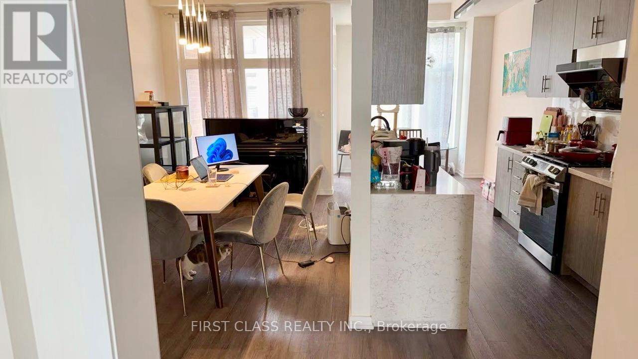 10 Pantheon Lane, Markham (Wismer), Ontario  L6E 0V3 - Photo 5 - N12845528