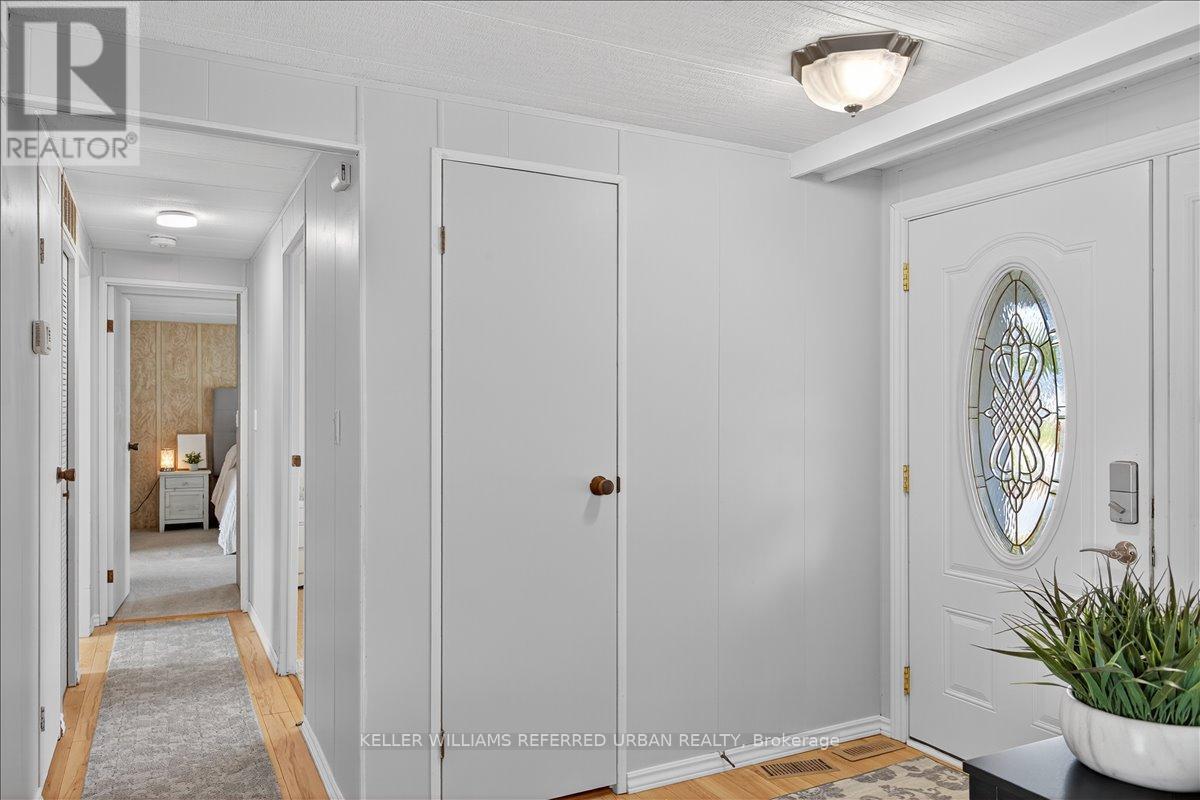 7 Sunset Drive, Innisfil, Ontario  L9S 0R7 - Photo 13 - N12845572