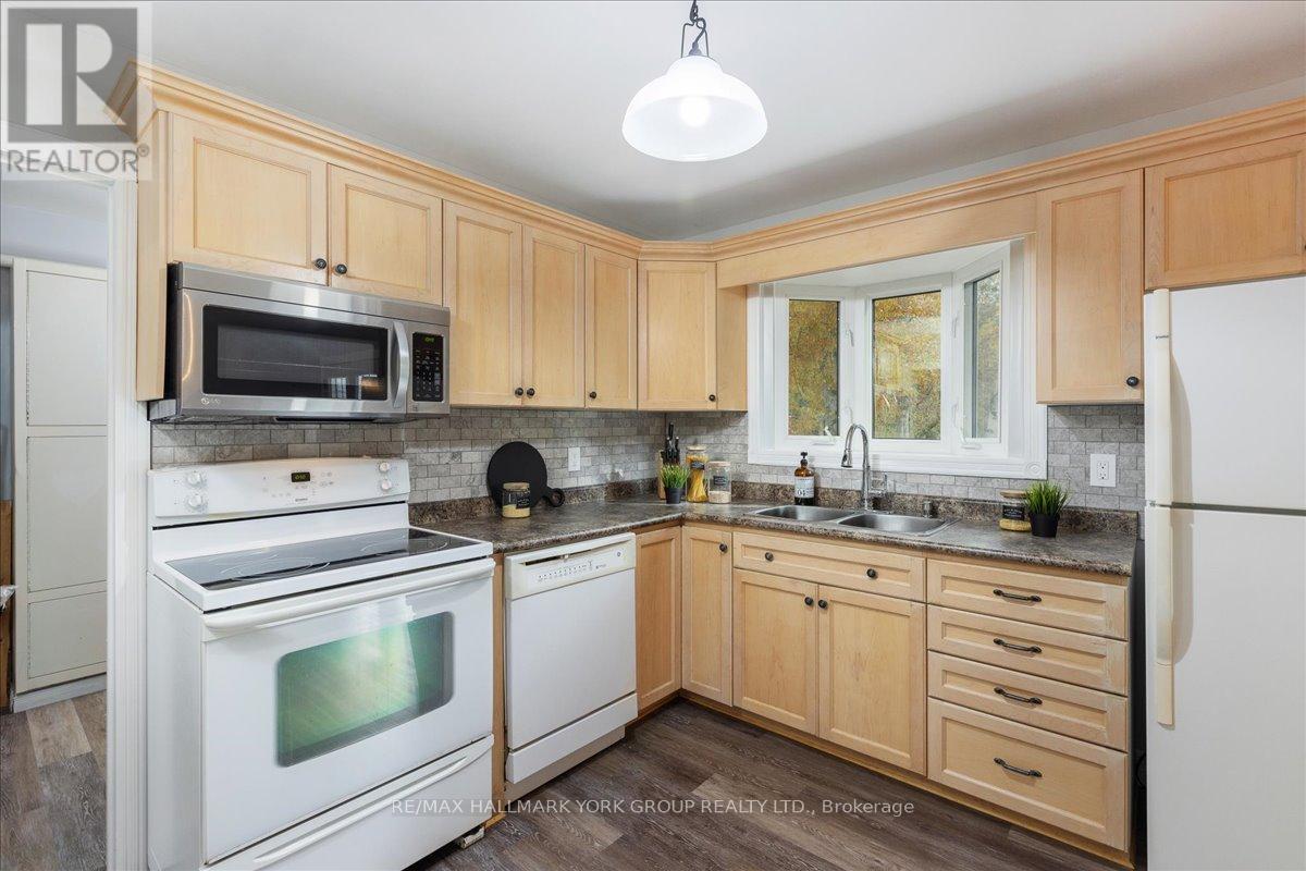 33 Mourning Dove Road, Georgina, Ontario  L0E 1R0 - Photo 18 - N12845574