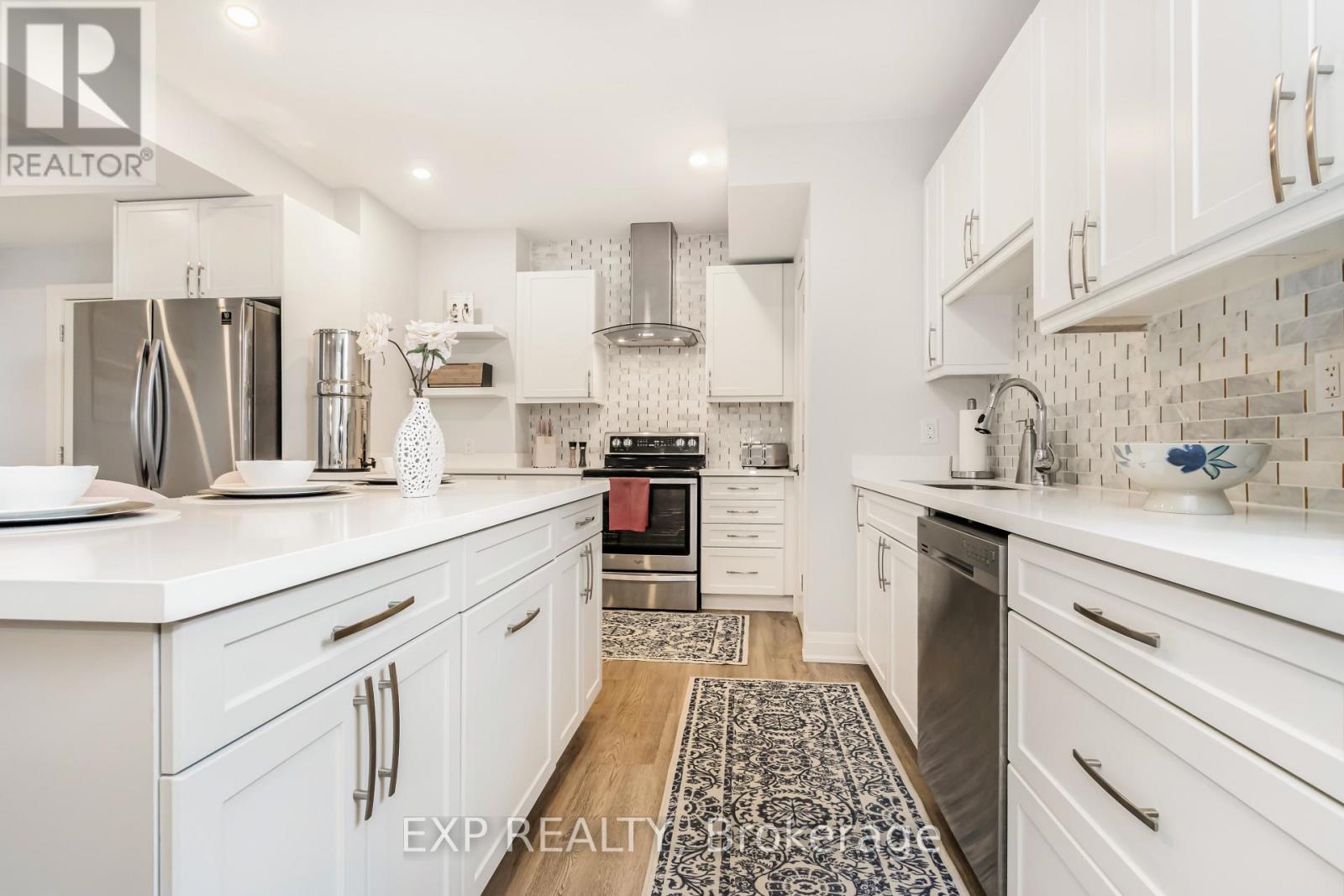 21 Lacrosse Trail, Vaughan, Ontario  L4H 4S7 - Photo 10 - N12845722