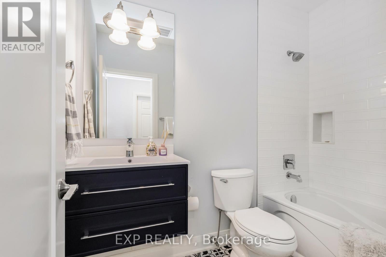 21 Lacrosse Trail, Vaughan, Ontario  L4H 4S7 - Photo 19 - N12845722