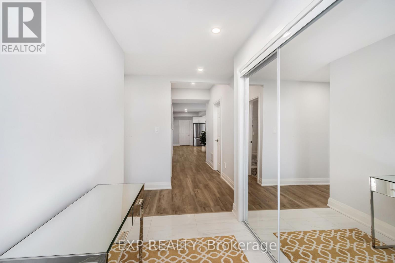 21 Lacrosse Trail, Vaughan, Ontario  L4H 4S7 - Photo 4 - N12845722