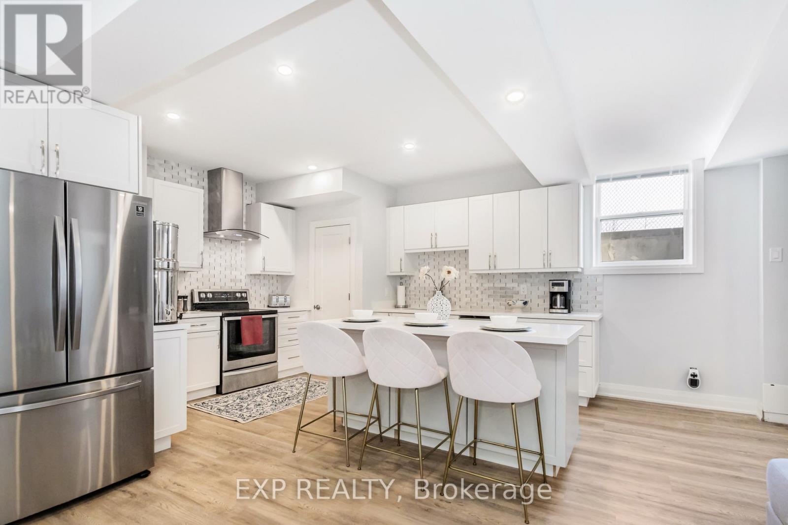 21 Lacrosse Trail, Vaughan, Ontario  L4H 4S7 - Photo 6 - N12845722