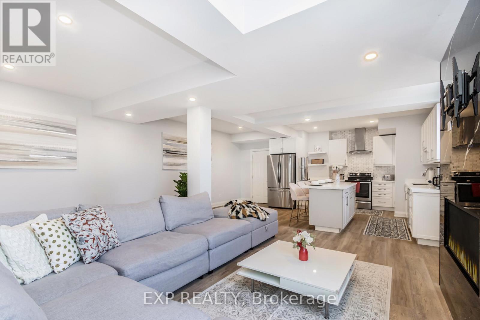 21 Lacrosse Trail, Vaughan, Ontario  L4H 4S7 - Photo 8 - N12845722