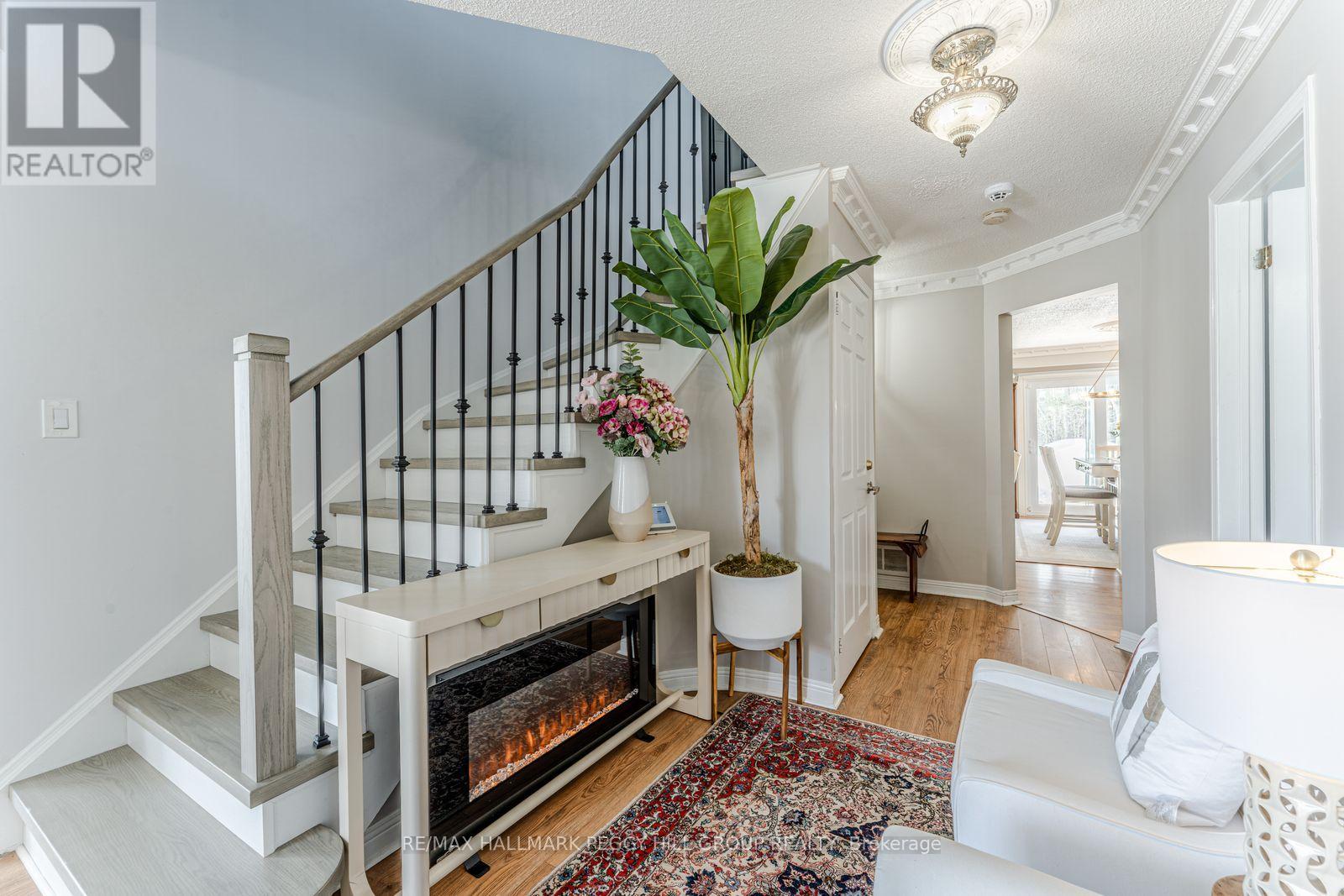 153 Browning Trail, Barrie, Ontario  L4N 6R2 - Photo 8 - S12845562