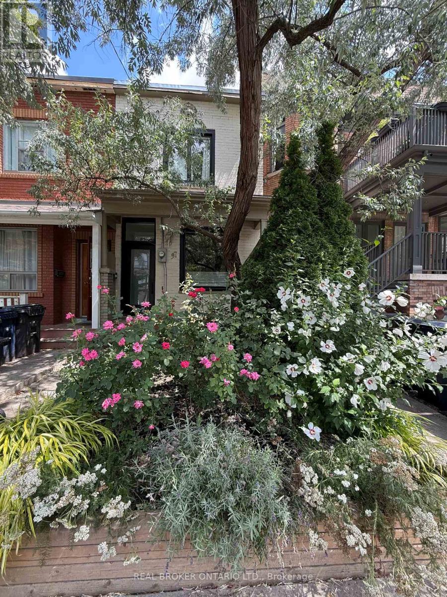 97 MAJOR STREET, Toronto, Ontario