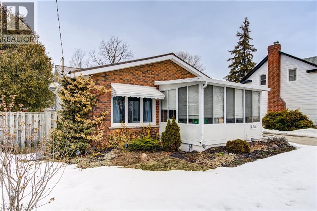 135 King Hiram Street, Ingersoll, Ontario  N5C 1L7 - Photo 2 - 40809689