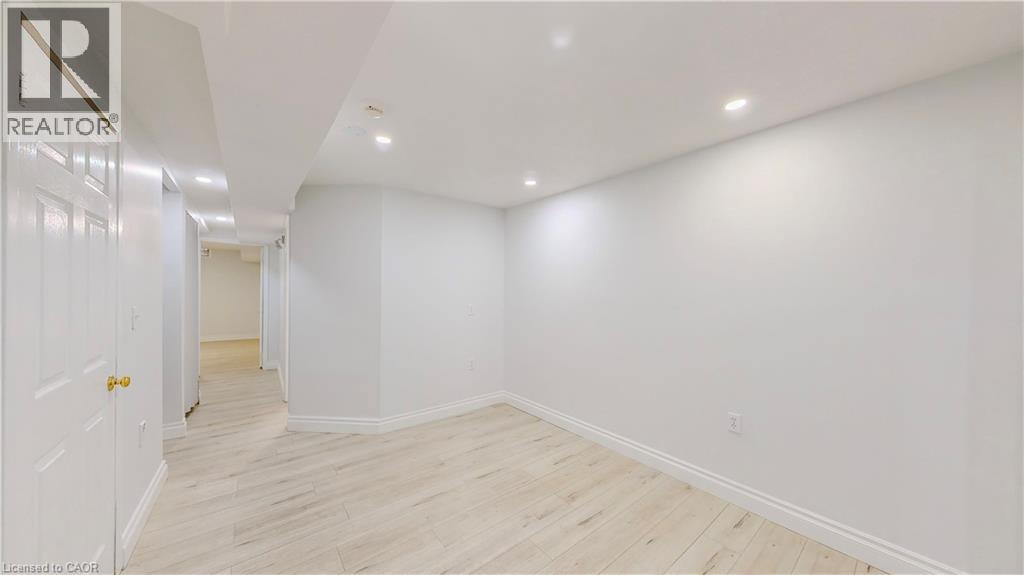 133 Wake Robin Drive, Kitchener, Ontario  N2E 3L6 - Photo 39 - 40809530