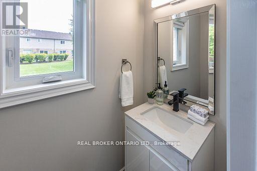 36 - 5255 Guildwood Way, Mississauga, Ontario  L5R 4A7 - Photo 17 - W12845518