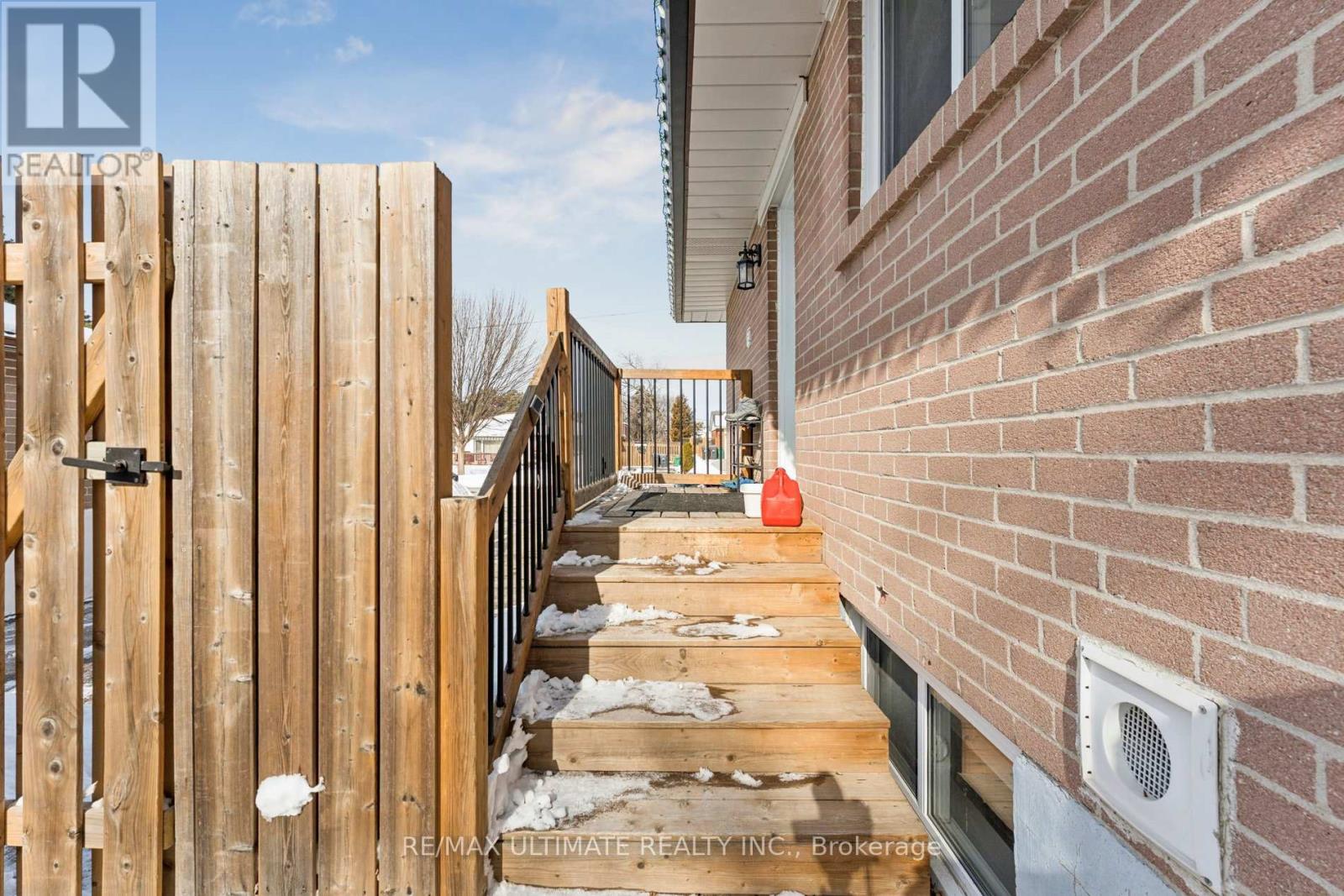 Main - 35 Algonquin Boulevard, Brampton, Ontario  L6T 1R7 - Photo 17 - W12845564