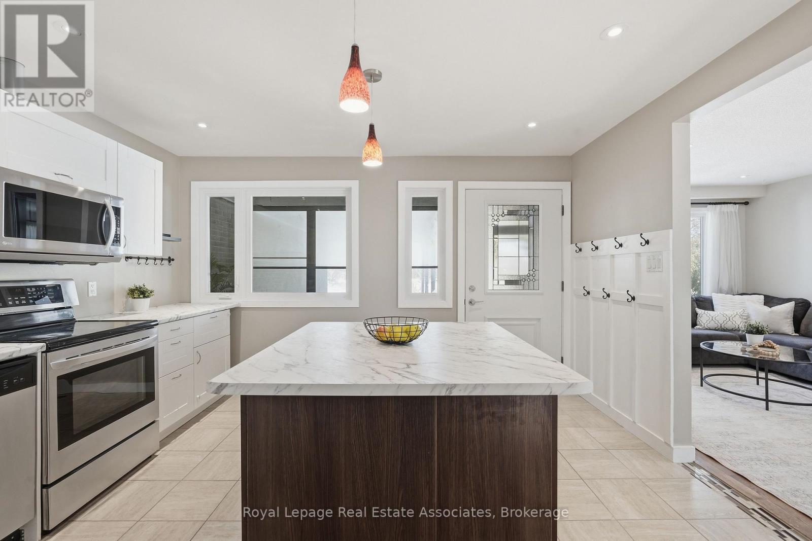 34 Ontario Street, Orangeville, Ontario  L9W 2V1 - Photo 10 - W12845582