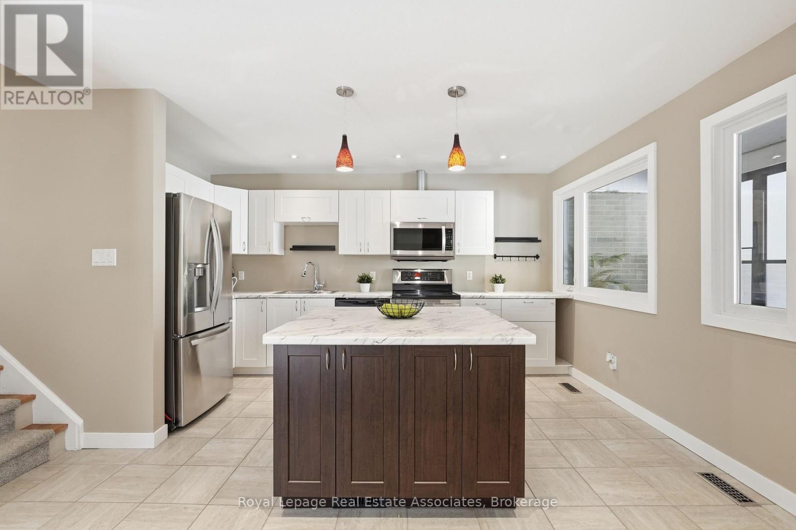 34 Ontario Street, Orangeville, Ontario  L9W 2V1 - Photo 4 - W12845582