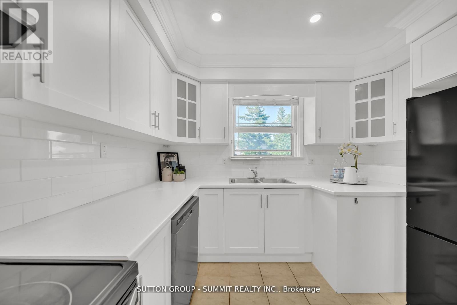 465 Seaton Drive, Oakville, Ontario  L6L 3Y3 - Photo 18 - W12845596